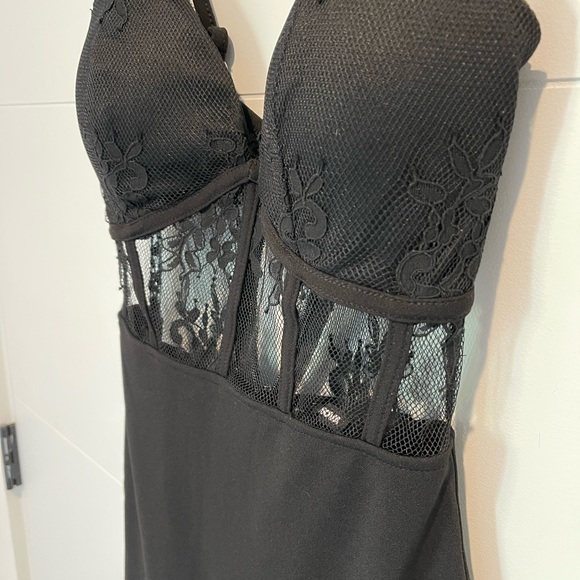 Little black lace detail dress - Picture 4 of 13